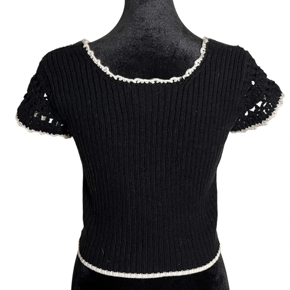 Vintage 70s-Style Crochet Flower Top Cropped – ARDEE – Size S - Picture 5 of 8
